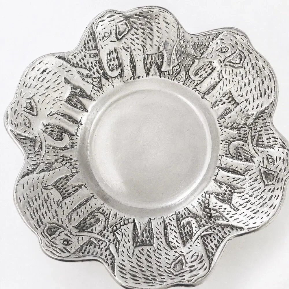Vintage Hand Hammered Aluminum Elephant Bowl Tray India Safari Decor 9.75”